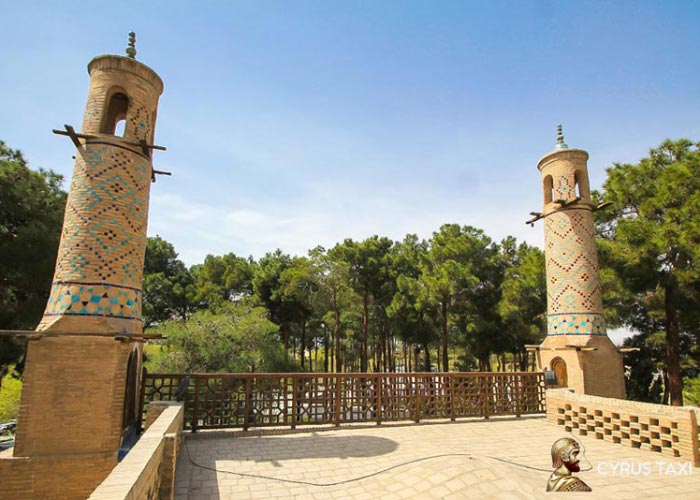 منارجنبان از بناهای شگفت انگیز اصفهان