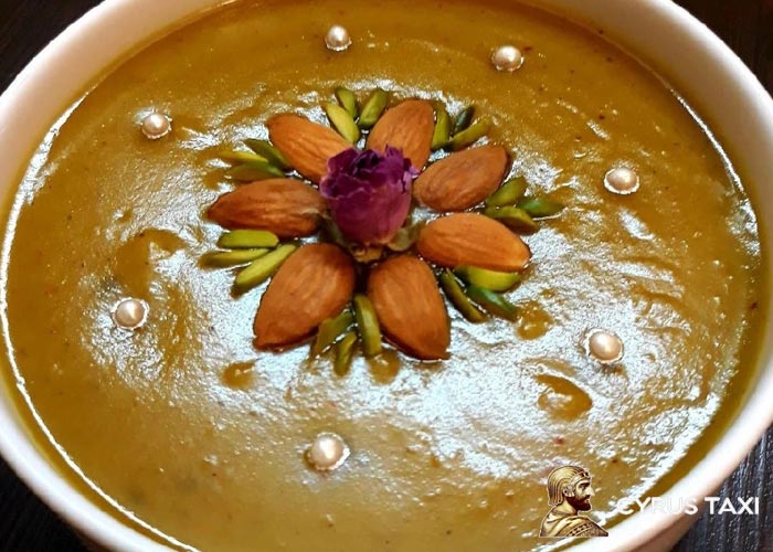 کاچی از خوشمزه ترین غذاهای اردستان است. کاچی از خوشمزه ترین غذاهای اردستان است.