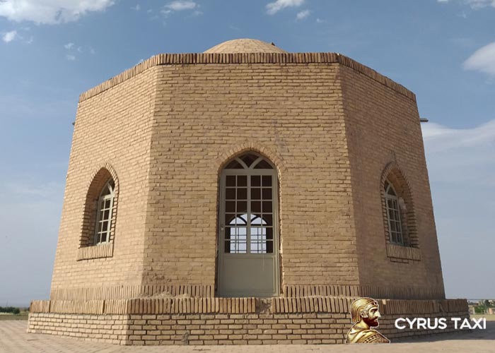 مقبره امیر اویس از مکان های دیدنی تاریخی اردستان مقبره امیر اویس از مکان های دیدنی تاریخی اردستان