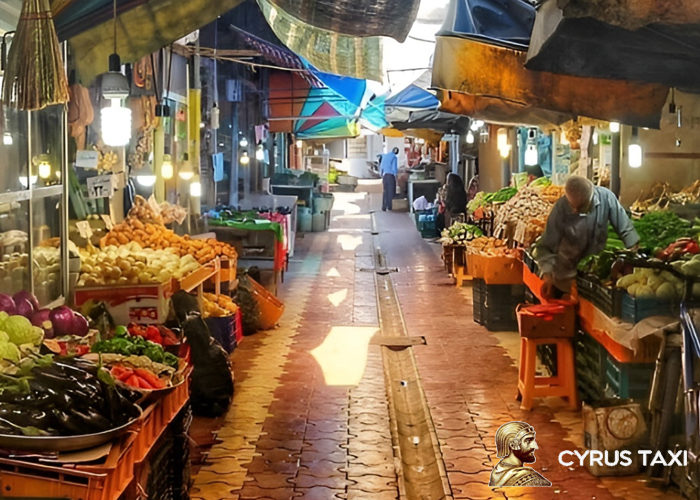 بازار سنتی لاهیجان از جاهای دیدنی در شب