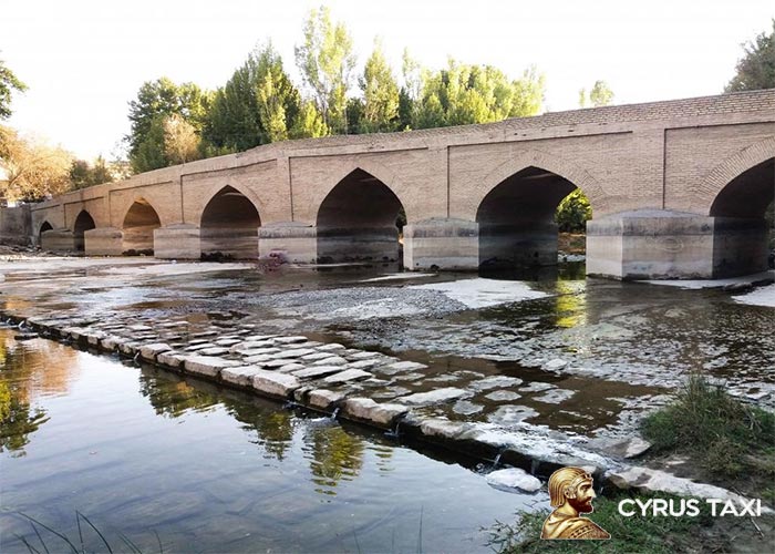 پل تاریخی زرین‌شهر
