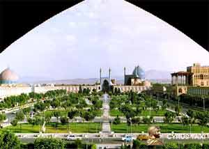 راهنمای کامل سفر به اصفهان در فصل بهار
