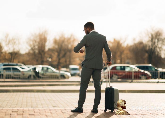 انتخاب مناسب نوع تاکسی برای سفر کاری محاسبه آنلاین کرایه تاکسی دربستی